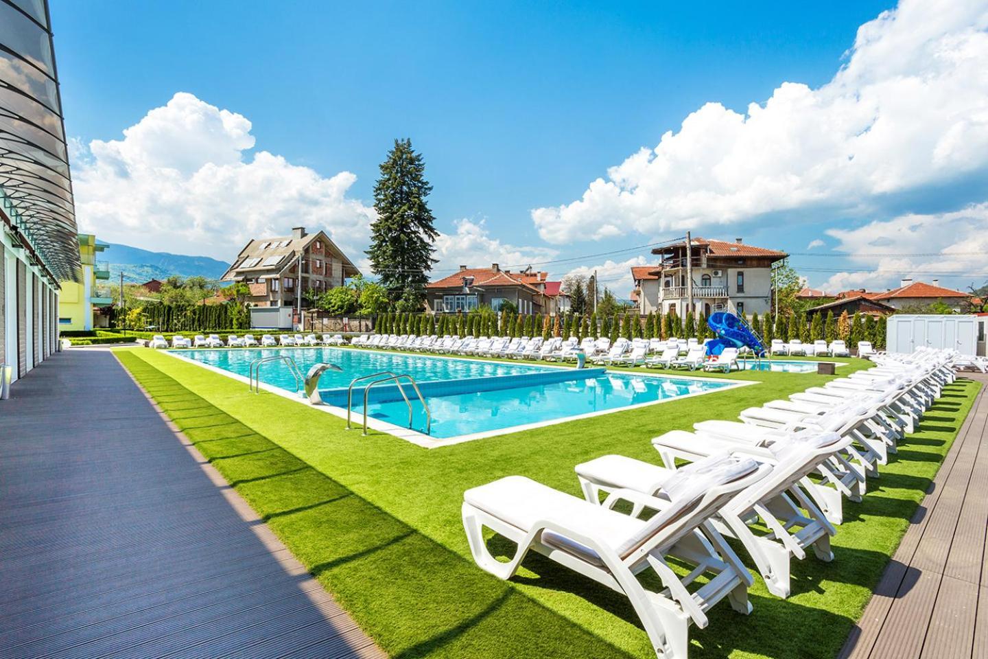 Complex Europe Hotel Dolna Banya Exterior photo