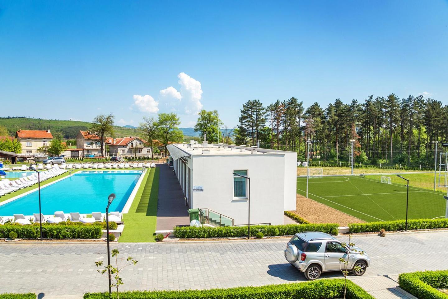 Complex Europe Hotel Dolna Banya Exterior photo