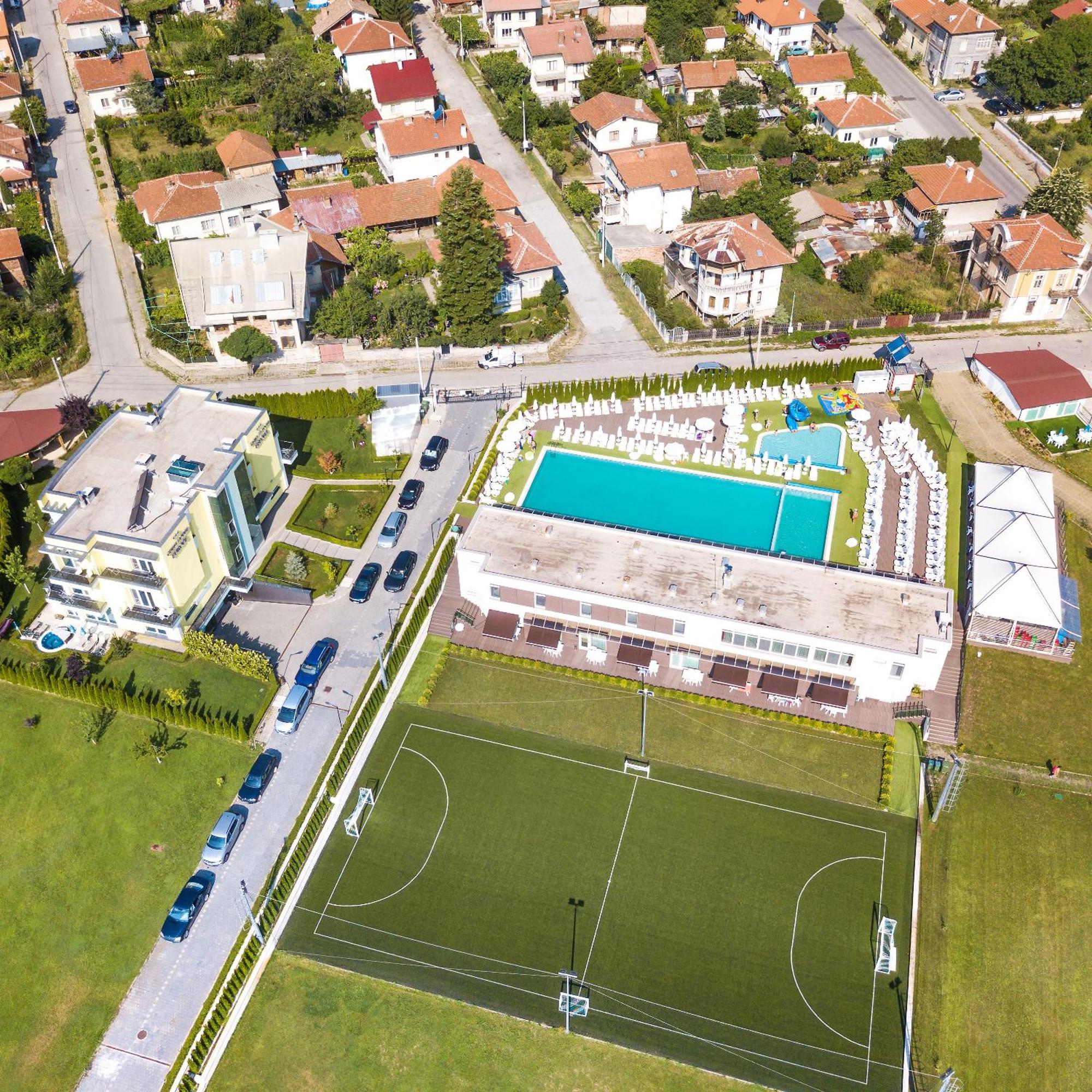 Complex Europe Hotel Dolna Banya Exterior photo