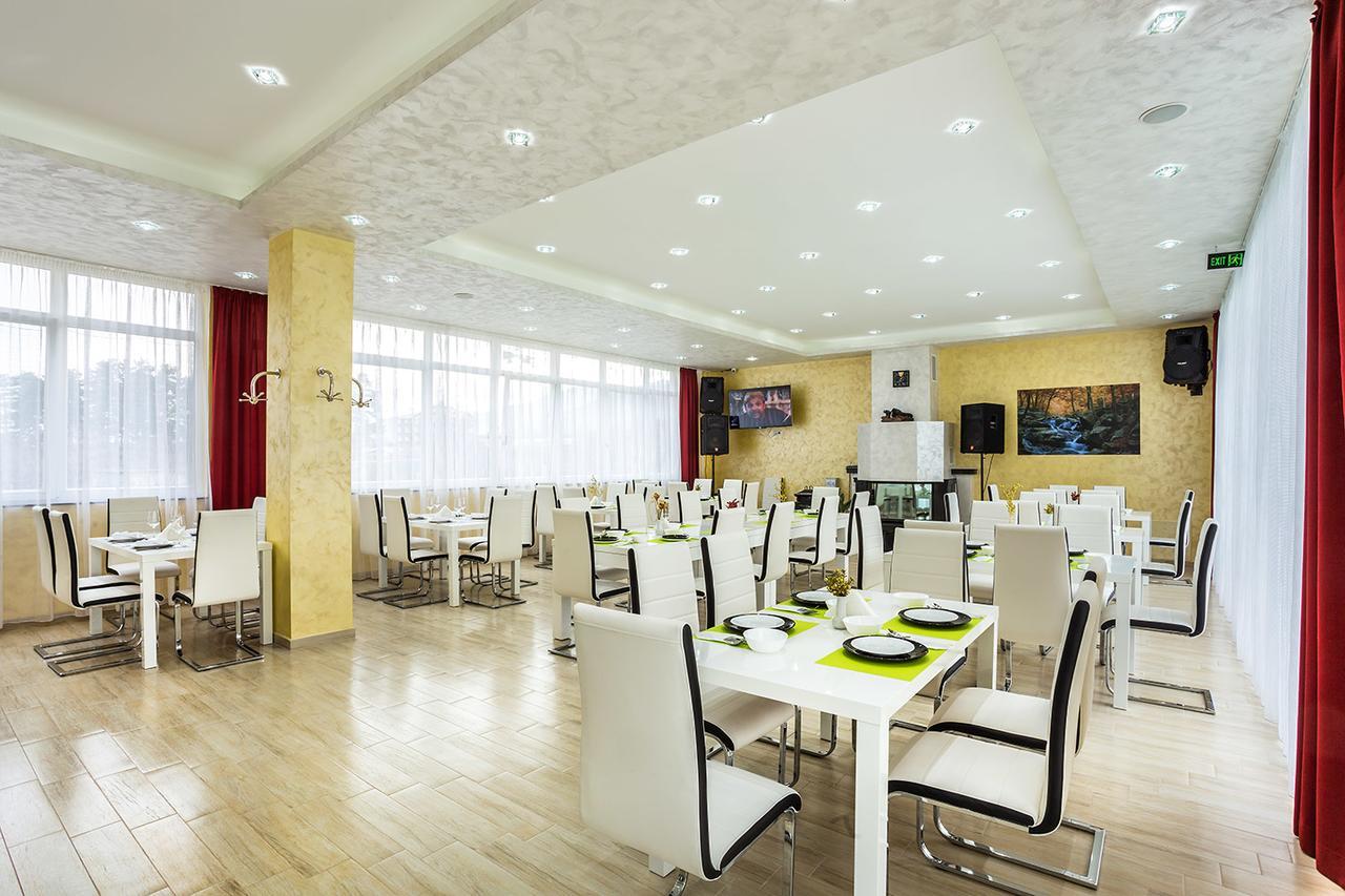Complex Europe Hotel Dolna Banya Exterior photo