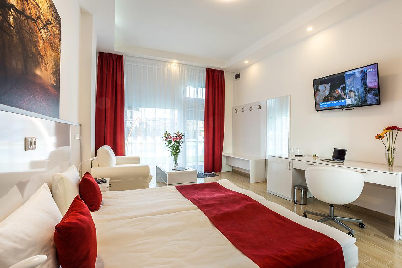 Complex Europe Hotel Dolna Banya Exterior photo